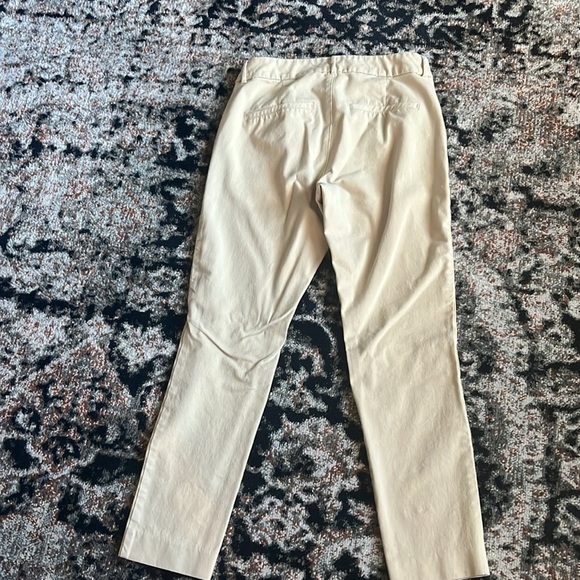 Old Navy pixie pant, high rise pant with secret slim pockets, khaki color size 4 - Picture 5 of 5